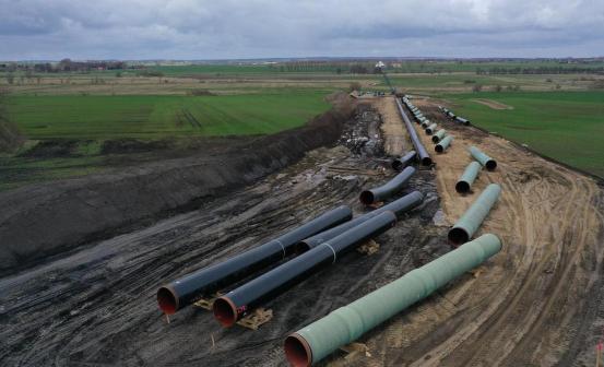 布鲁塞尔那边最近闹了个大动静，核心就一件事乌克兰死活不肯打开输油管道，匈牙利外长