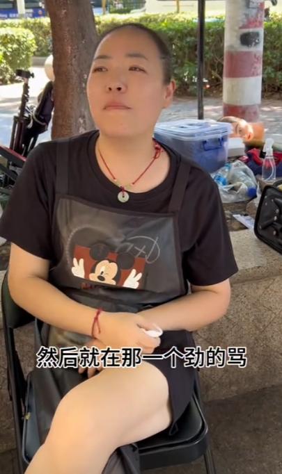 “活不起了”！江苏，妈妈花5元在路边给孩子理了个发，理完发老板等着收钱，不料，妈