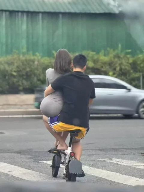 自行车确实是很好的锻炼方式 我也想买个自行车