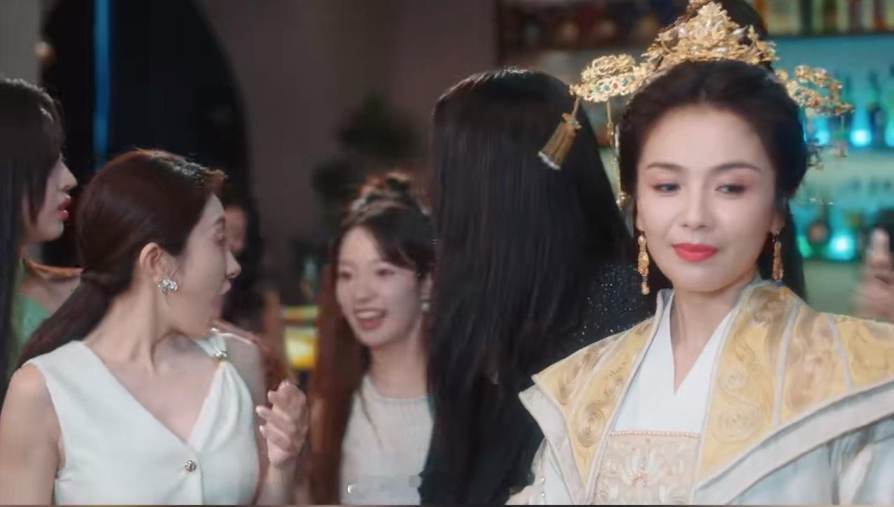 最近追《真渡假渡》追得我停不下来！就说小婉管乐演了5集发现全是内鬼那段，全员内鬼