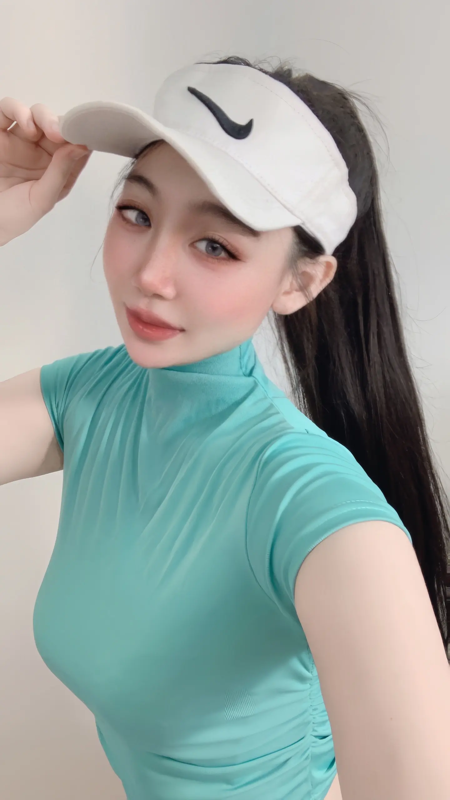 50岁依然保持好状态之。人和人相处到最后  都是一锅巴巴汤  既入穷巷...