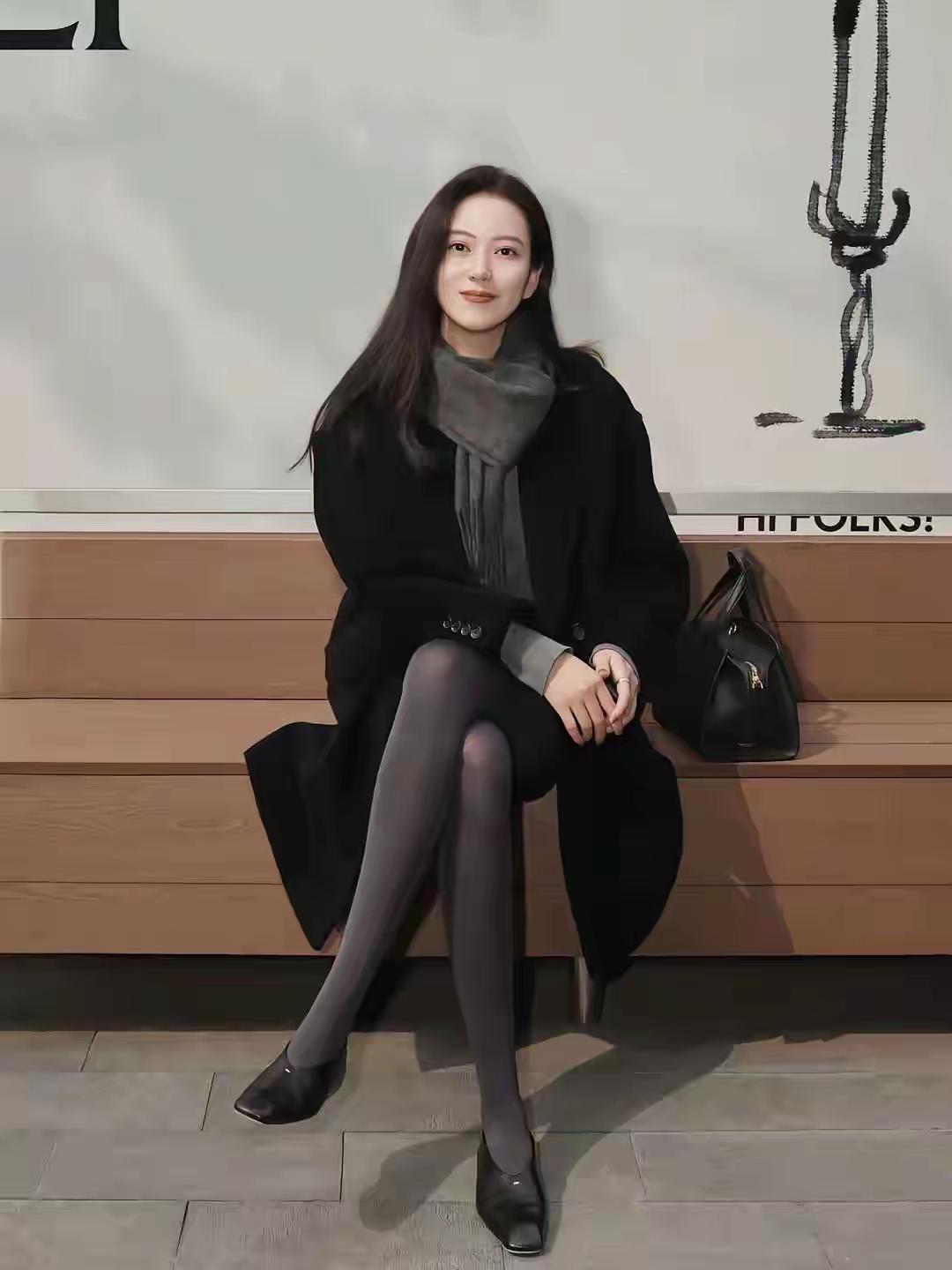 一个真正对男人有感情的女人，是不愿意和他提及金钱的，因为谈钱真的很伤感情，很破坏