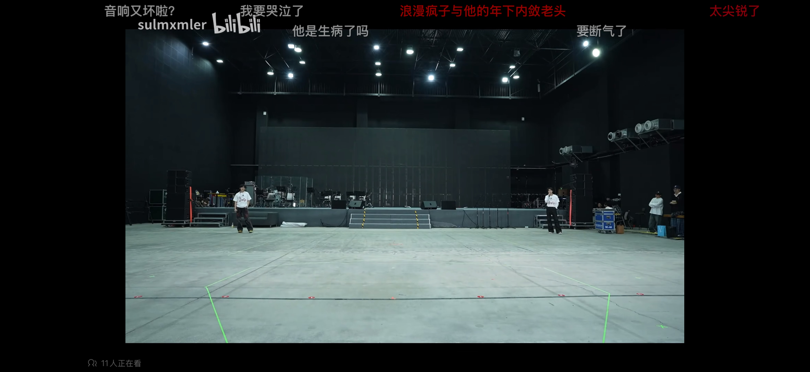 什么时候看到浪漫疯子能不笑。。。 