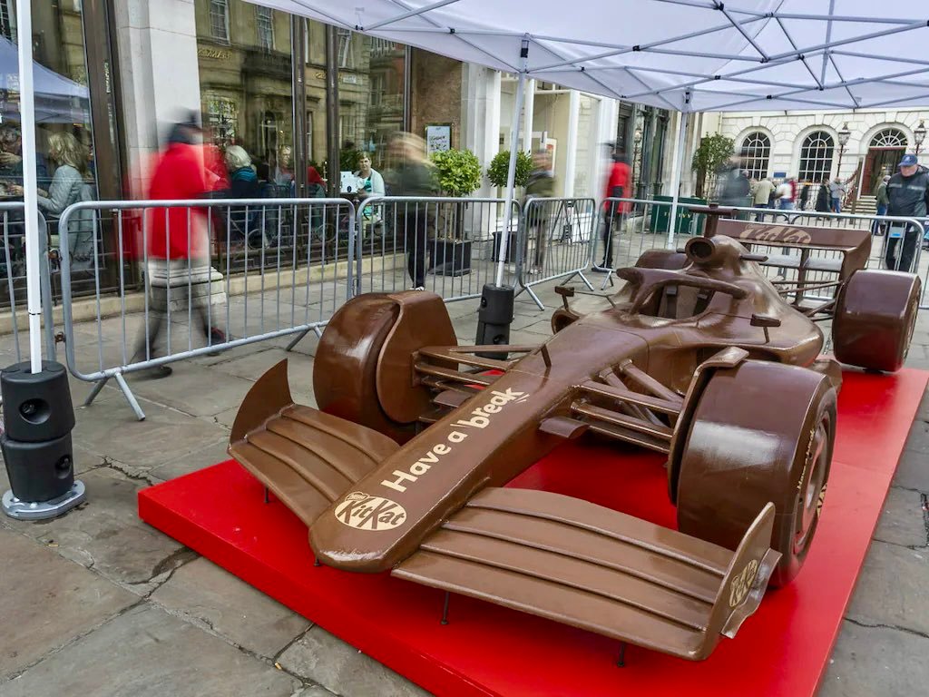 与F1有点关联的迷惑新闻KitKat F1联名款巧克力大劫案🍫🏎️时间：20