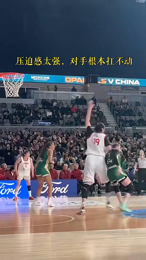 压迫感太强，对手根本扛不动。