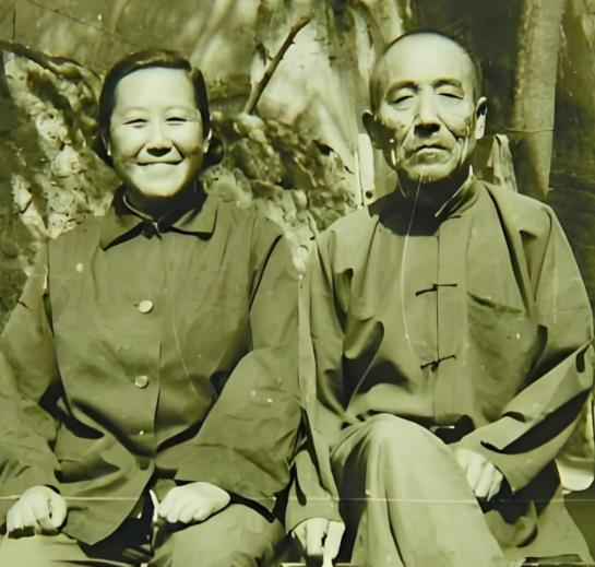 1971年，陕西老汉娶了个城里姑娘，几年后得知了妻子的身份，顿时失落到了极点，沮