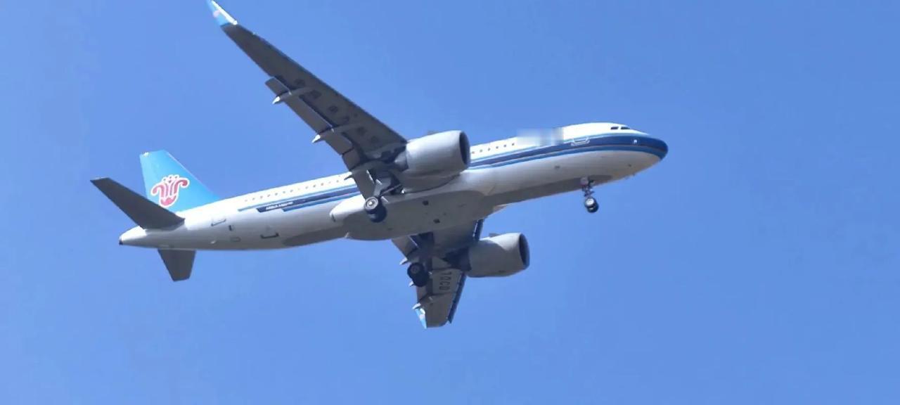 空客A320NEO客机近期在我国大卖，算下来在最近5个月的时间里，这款飞机已经卖