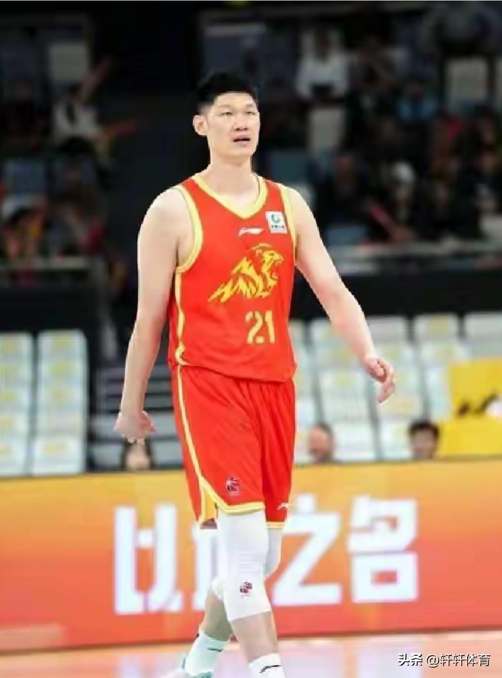 最近都在传，上海久事男篮报价8000万转会费，引进浙江广厦男篮的国家队内线球员胡