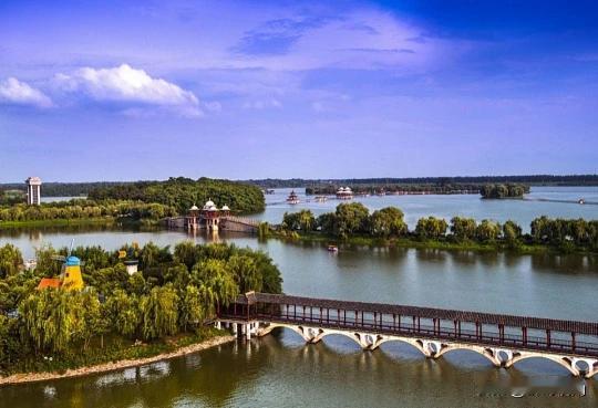 安徽有什么比较出名的地方安徽每座城市都有比较出名的地方，合肥的骆岗中央公园、包公