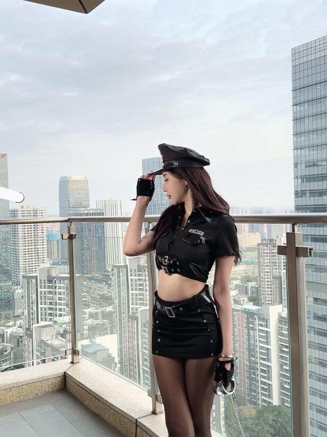 #热门美女##瑶瑶花絮# _情路不难走 是你不牵我的手 ​​​