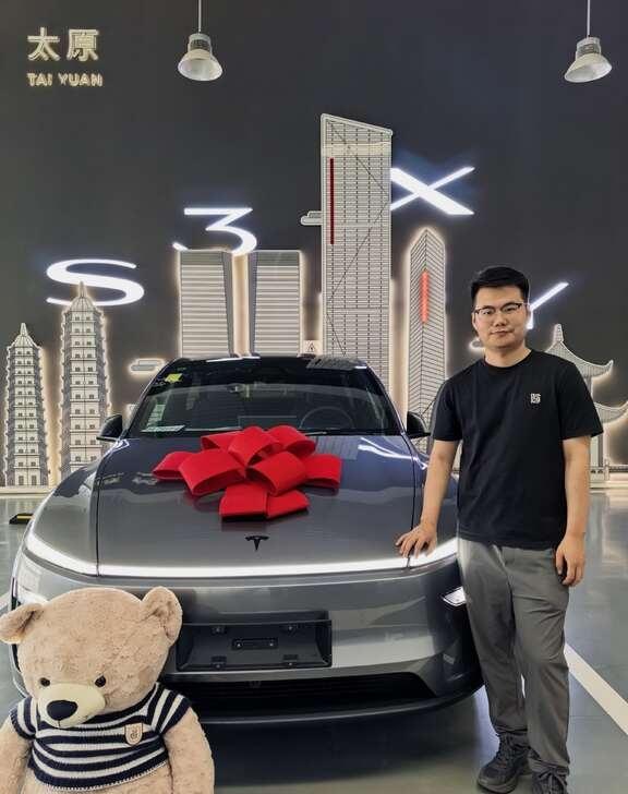 快银靓仔来啦
人生的意义 每天都有值得记录的瞬间 提车日记 时尚的金属色 娟然一