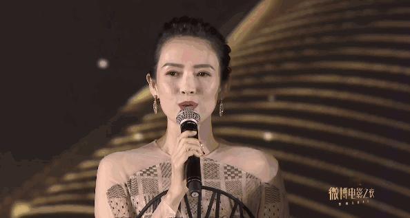 章子怡取关工作室换成田栩宁可能很多网友不知道，章子怡的微博名称原本是没有认证的“