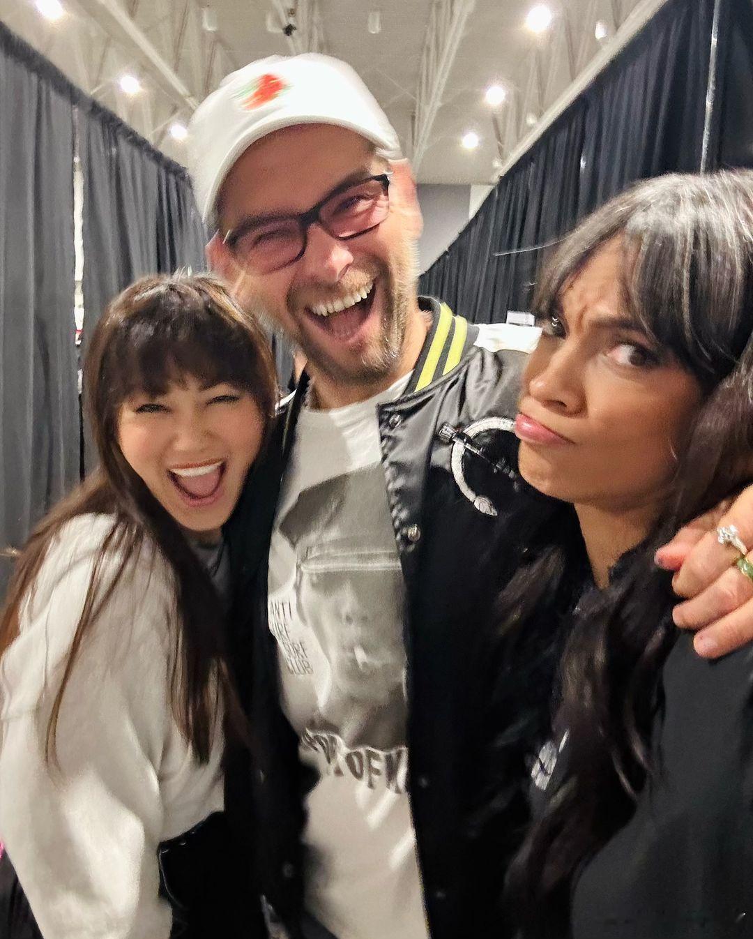 #黑袍纠察队#祖国人和喜美子参加癌症慈善活动晒幕后照，一起参加的还有《阿索卡》女