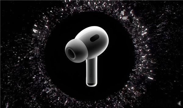 【曝新款AirPodsPro配备摄像头】据知名爆料人披露，苹果正计划推出配备摄像