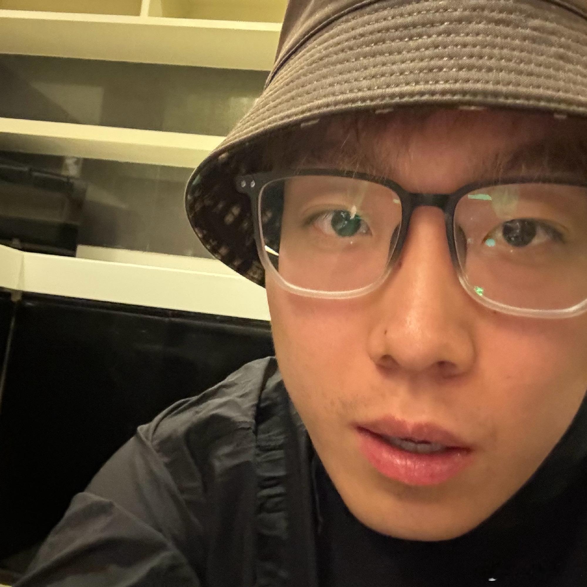 #陈泽 花小龙# 陈泽让直男手足无措就是这样轻而易举啦！ ​ ​​​