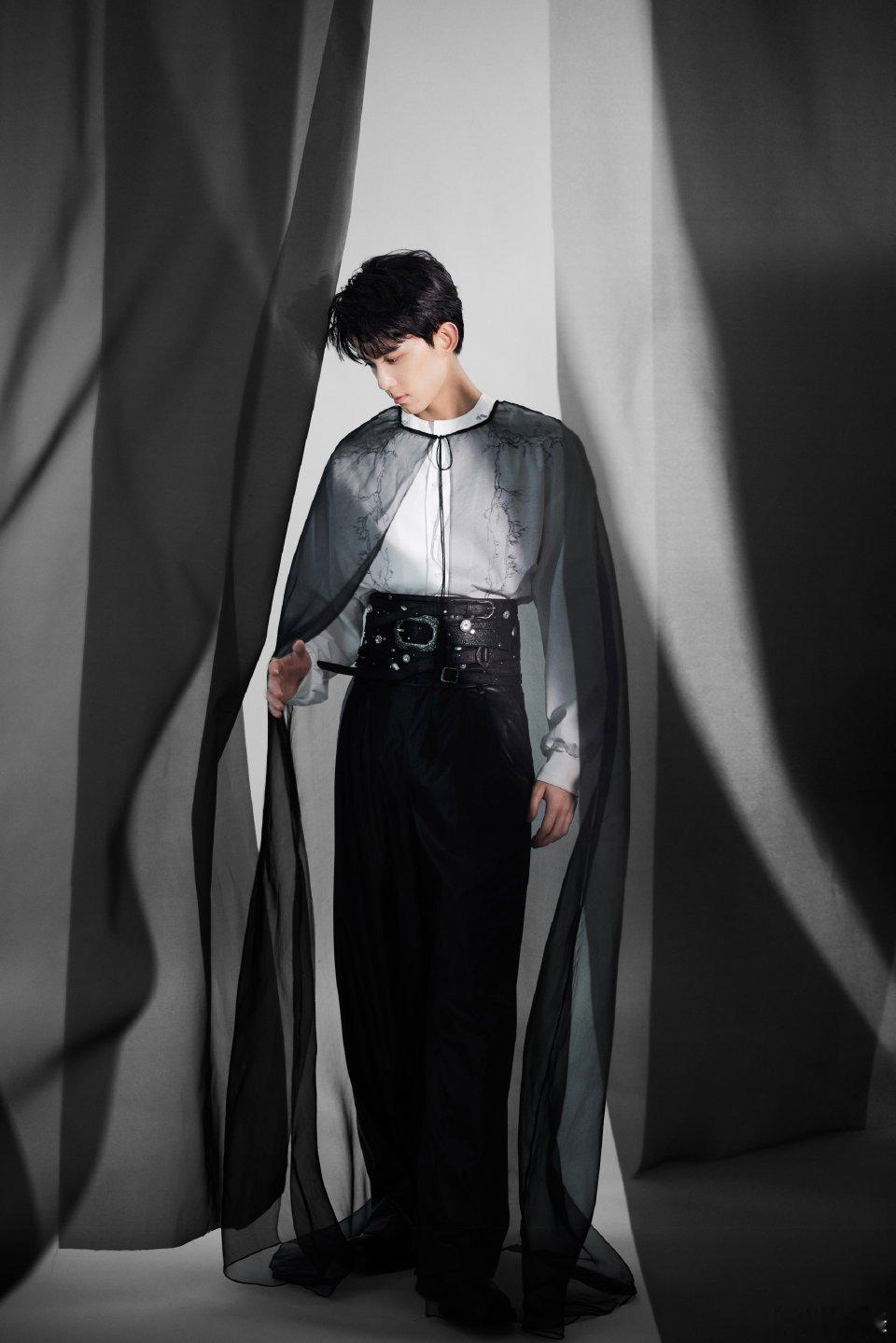 吴磊剑来粗布麻衣路透吴磊的鼻梁好优越啊，真是伟大的一张脸 ​​​