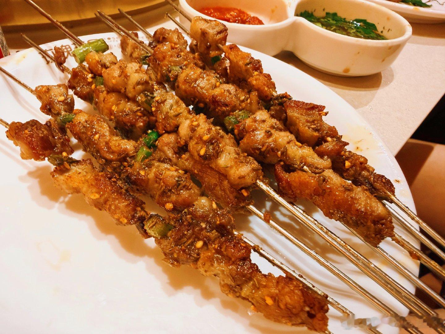今天也是厉害了。发了20个视频。还吃了超级想吃😋的🦪和🍖顺路去手作店领了两