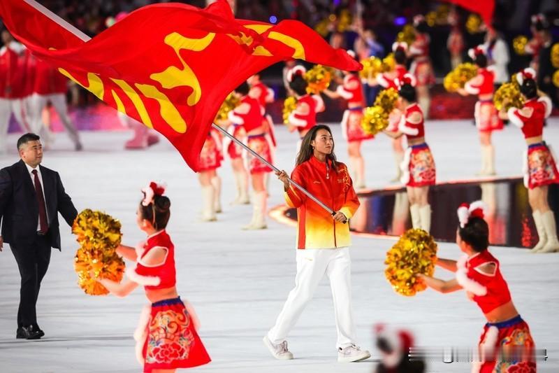 十五运女排比赛太精彩了，高光时刻不断！
11月10日，十五运会女排U18项目赛场