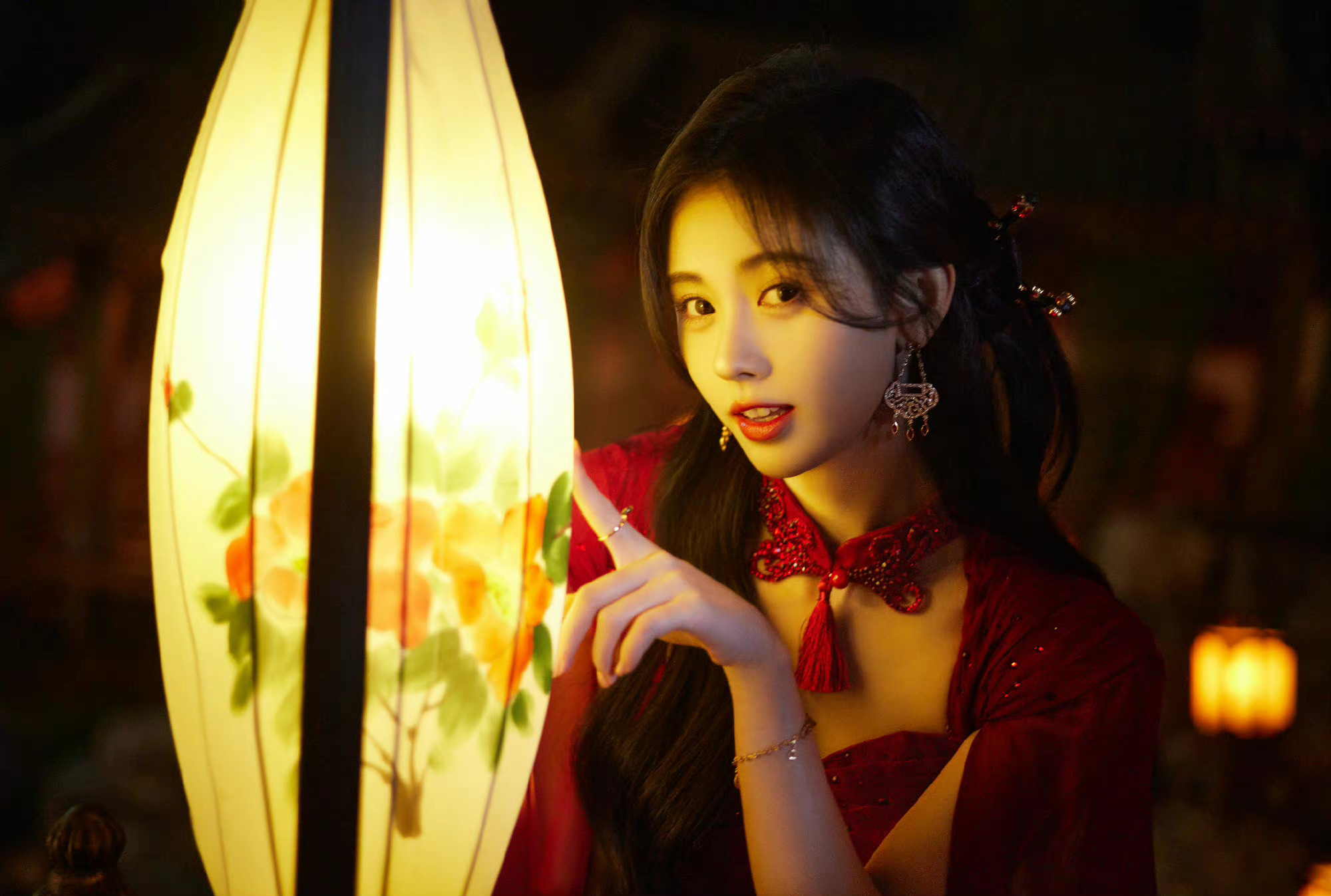 #鞠婧祎[超话]# 🧡#恭喜鞠婧祎超话发帖量破7500万# 🧡#鞠婧祎沁甜映