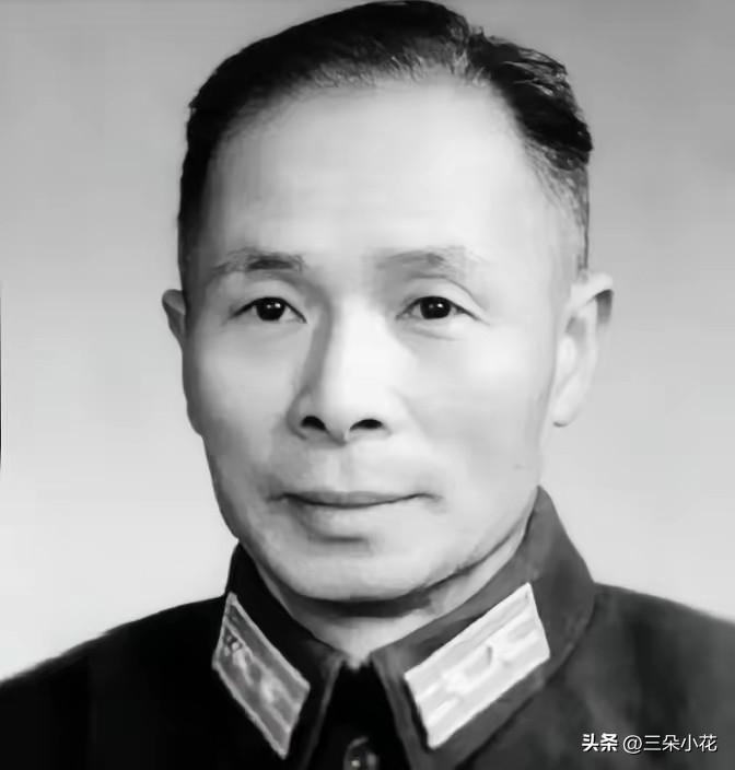 1947年孟良崮，74师参谋长魏振钺指挥残部顽抗后扔剑就擒，谁也没想到，他被俘后