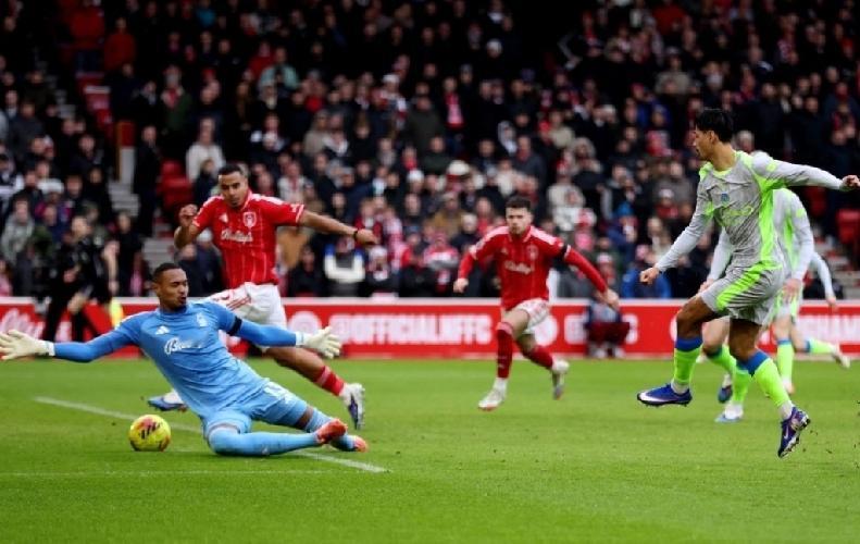 昨晚，曼城在英超联赛中客场挑战诺丁咸森林。凭借卓基的传射建功，曼城以2：1击败对