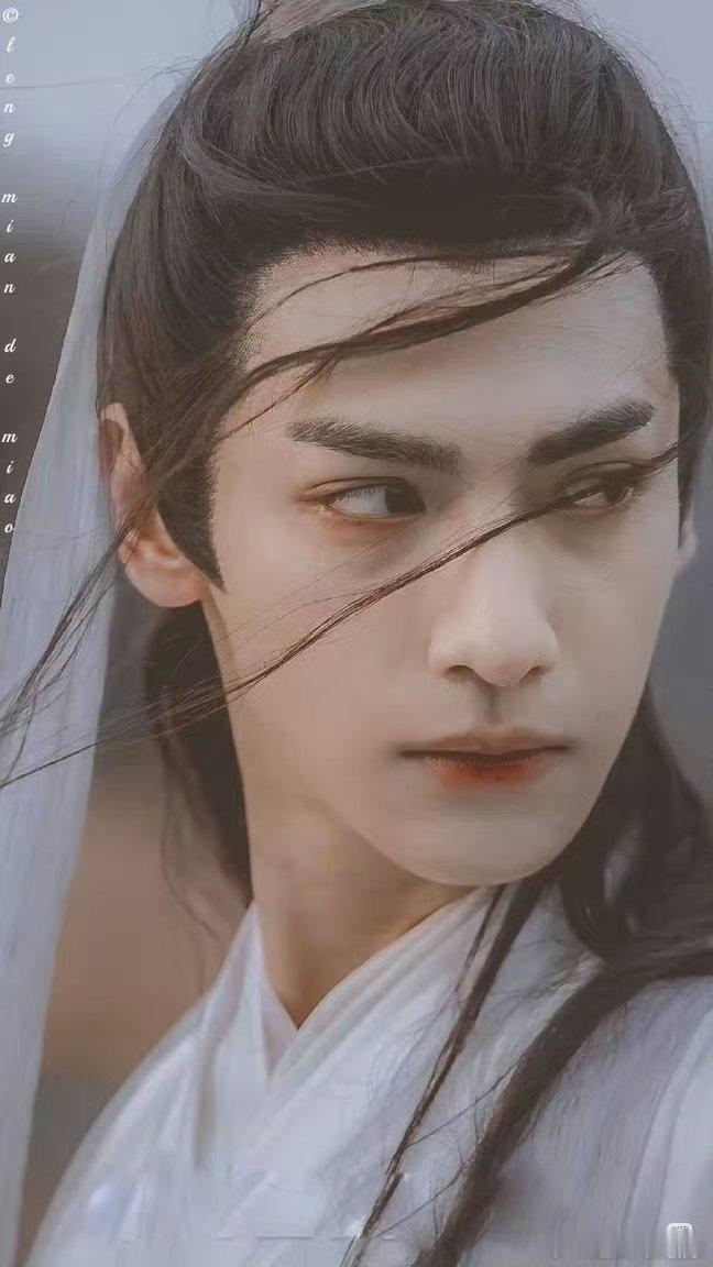 罗云熙香蜜沉沉烬如霜 润玉这套出圈图，即使过了8年再看，也依然惊艳无人能敌