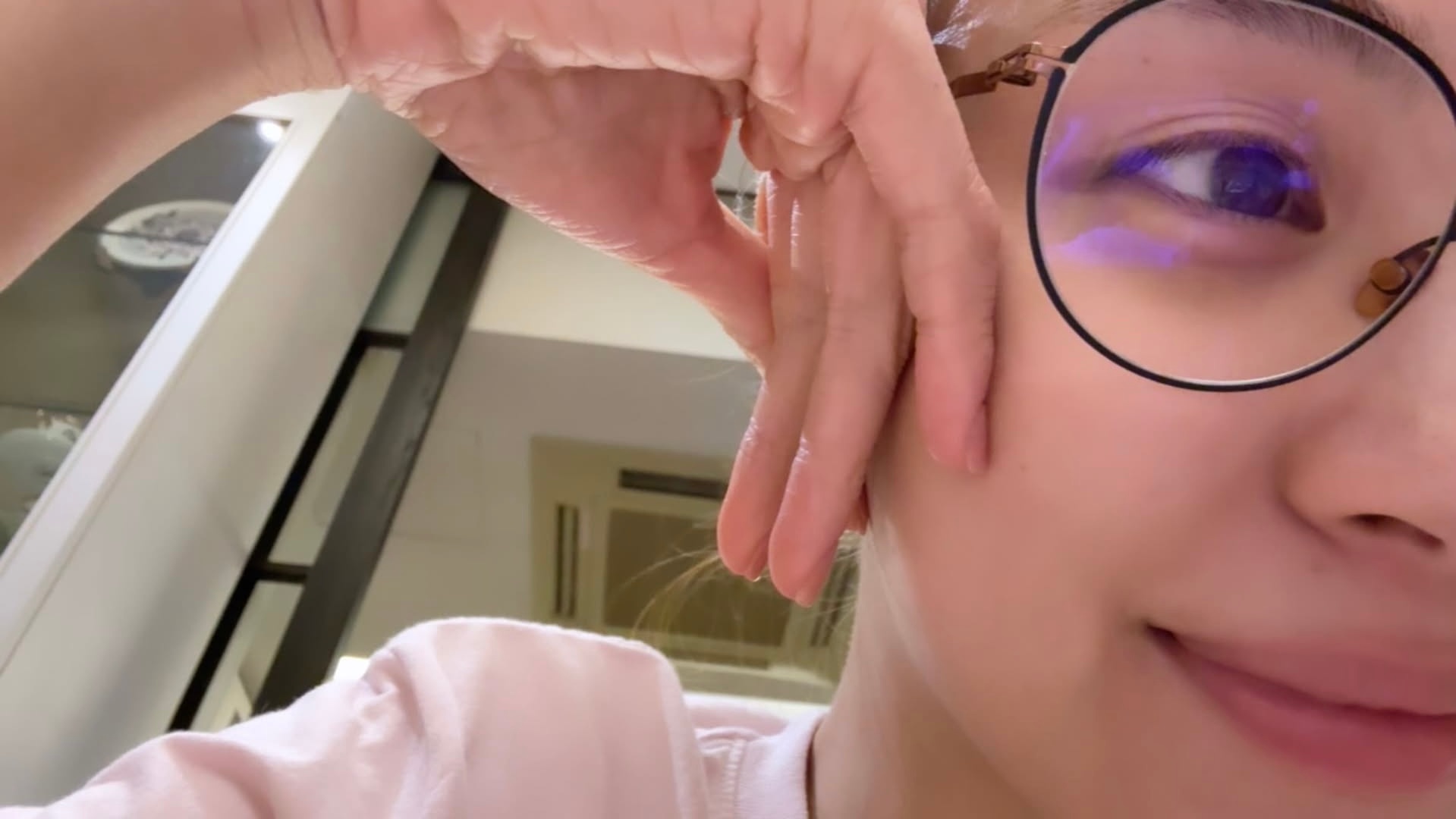 郑婷婷别再偷玩妈妈手机了🗣️：有个小孩求养 🐶+1