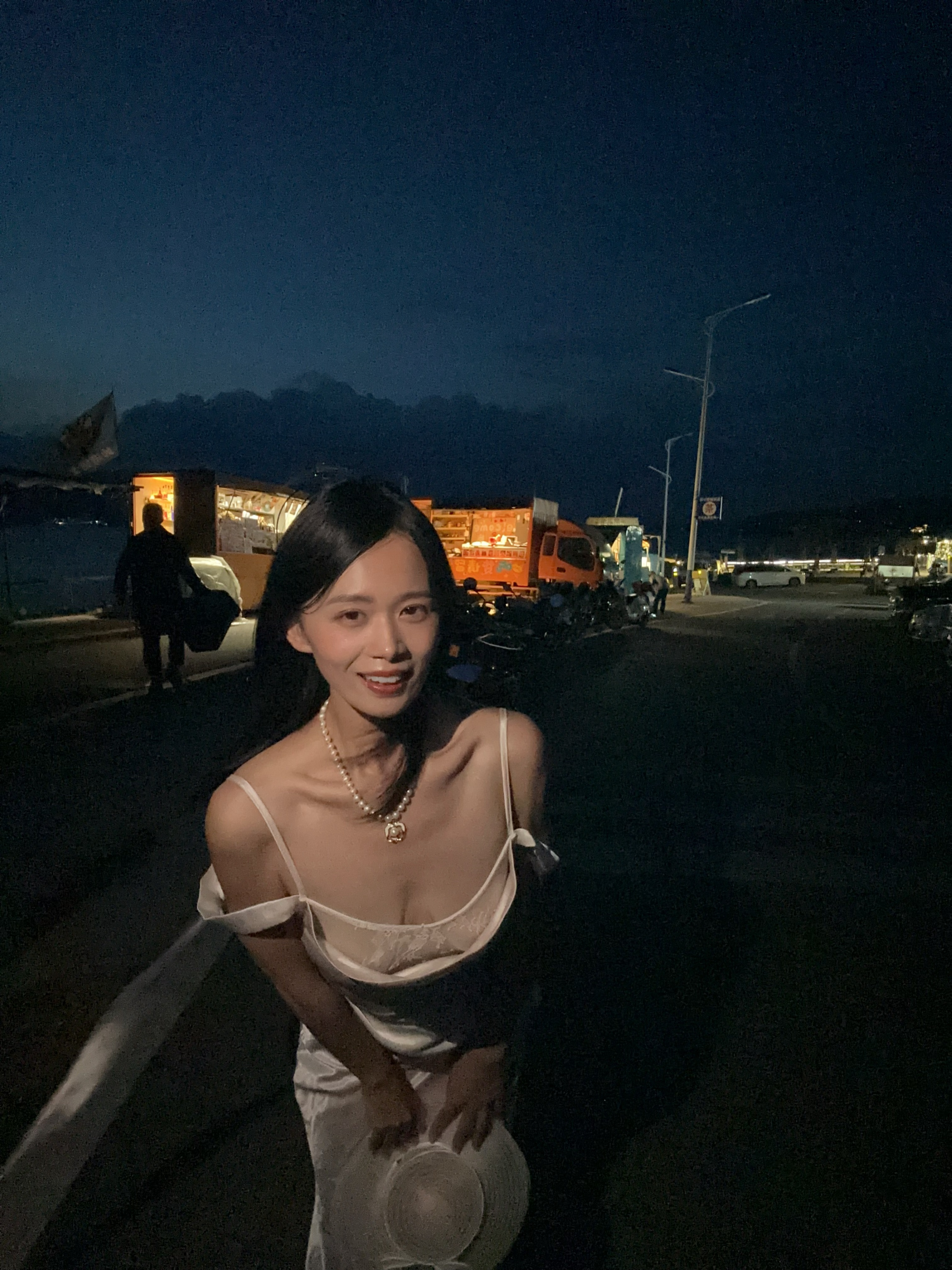 人类为何迷恋蓝调时刻昆明生活手记 澄江·抚仙湖网红s湾