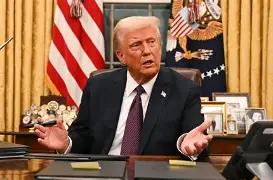 特朗普的北极王炸：格陵兰“永久控制”不花一分钱，委内瑞拉石油在手，40万亿美债可