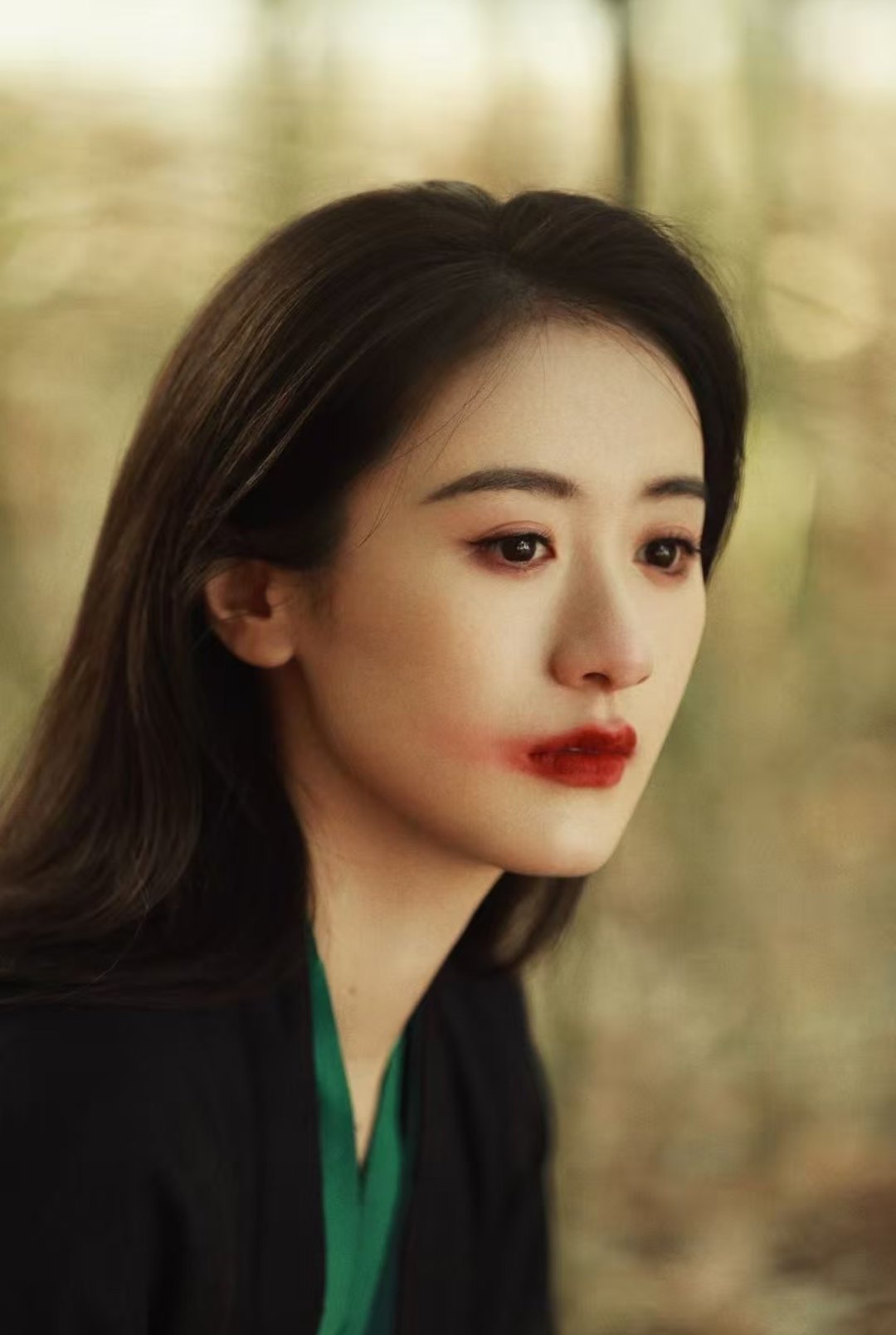 袁冰妍的一组图片～“🍃” 