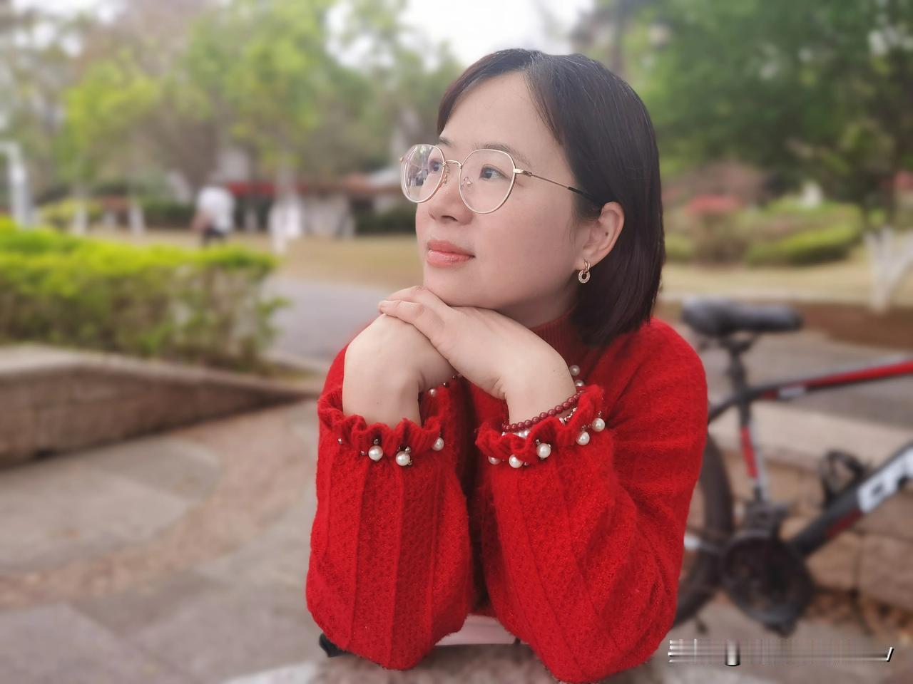 名字不知道什么原因系统自动改了，由于一个月只能修改一次，下个月…才能改回来，视频