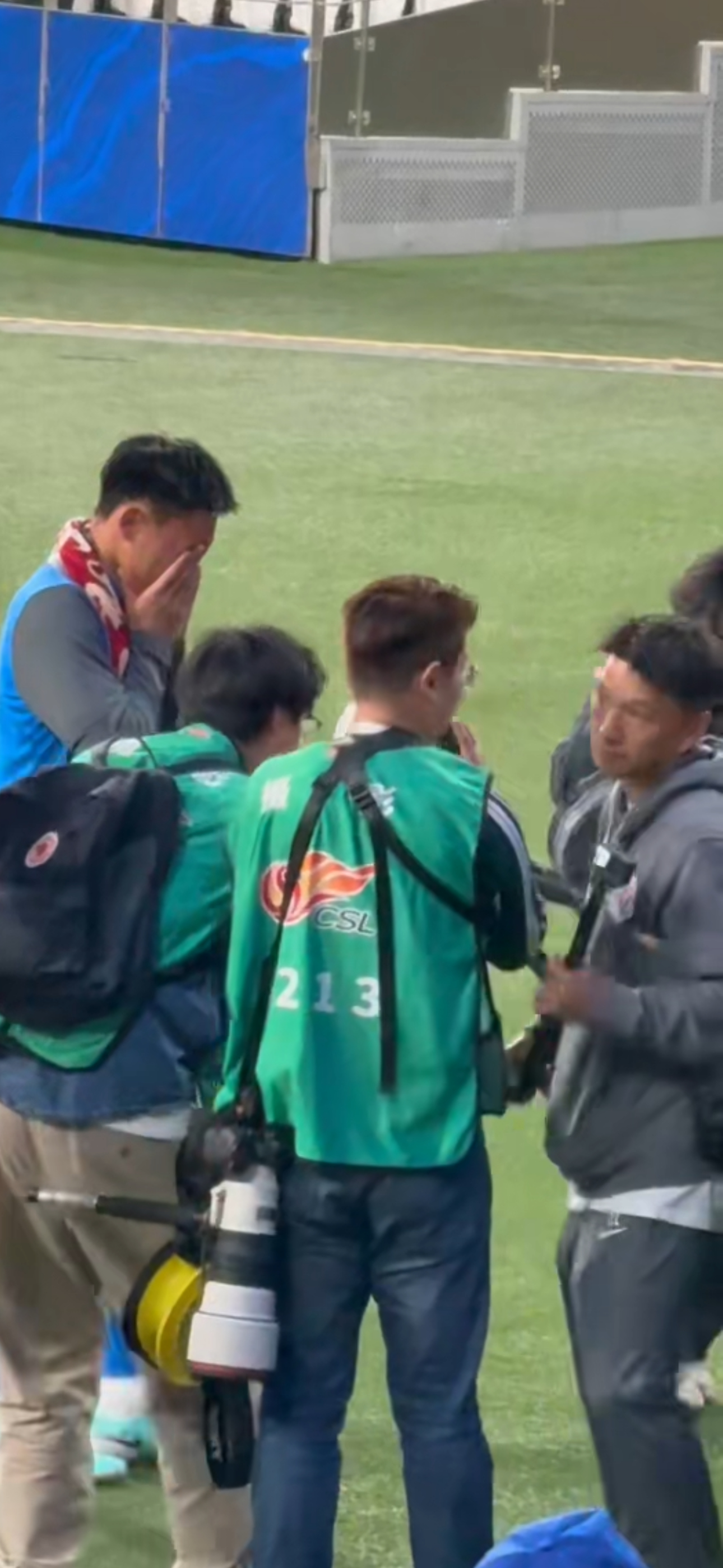上海申花vs成都蓉城杨帅赛后落泪，真性情 成都