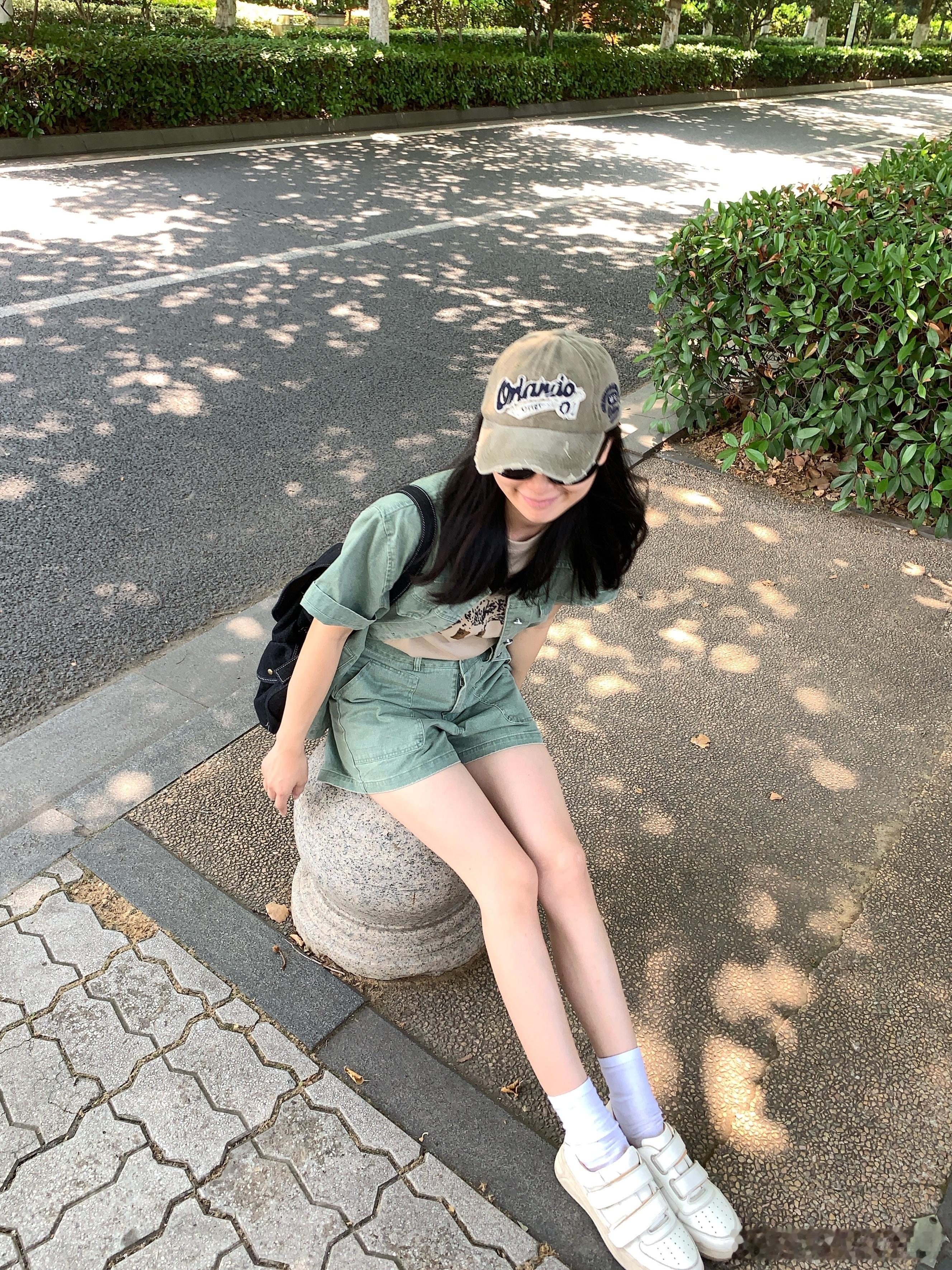 本村最帅女孩纸一枚呀🕶️ ​​​