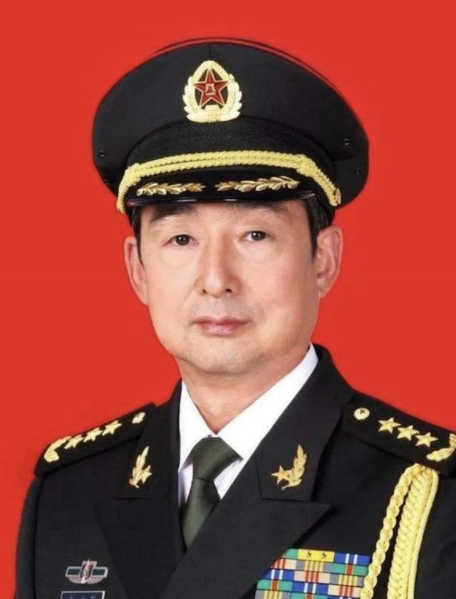 1963年，参军热潮中，一份哈尔滨军事工程学院的录取档案竟被退回，理由刺眼，家庭