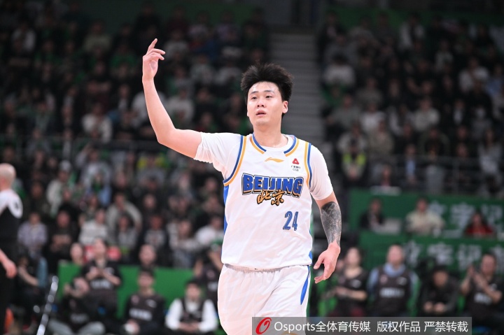 正负值+22全场最高！赵睿替补7中3拿到10分1板6助1断