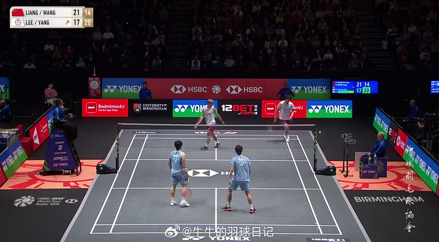 男双 1/8赛 梁伟铿(3)/王昶 21-17 14-21李哲辉/杨博轩决胜局！
