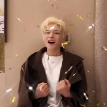 侯明昊纪伯宰  侯明昊撕漫男 侯明昊在剧中把纪伯宰刻画得入木三分，他的帅气和宠粉