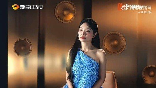 万妮达说很敬佩刘惜君歌手2026 歌手舞台难得的暖心瞬间出现，万妮达真诚表达对同