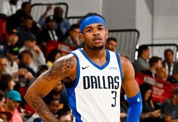 北京时间7月14日NBA官方宣布:球队后卫球员杰登.哈迪因比赛中遭遇左肩挫伤，将