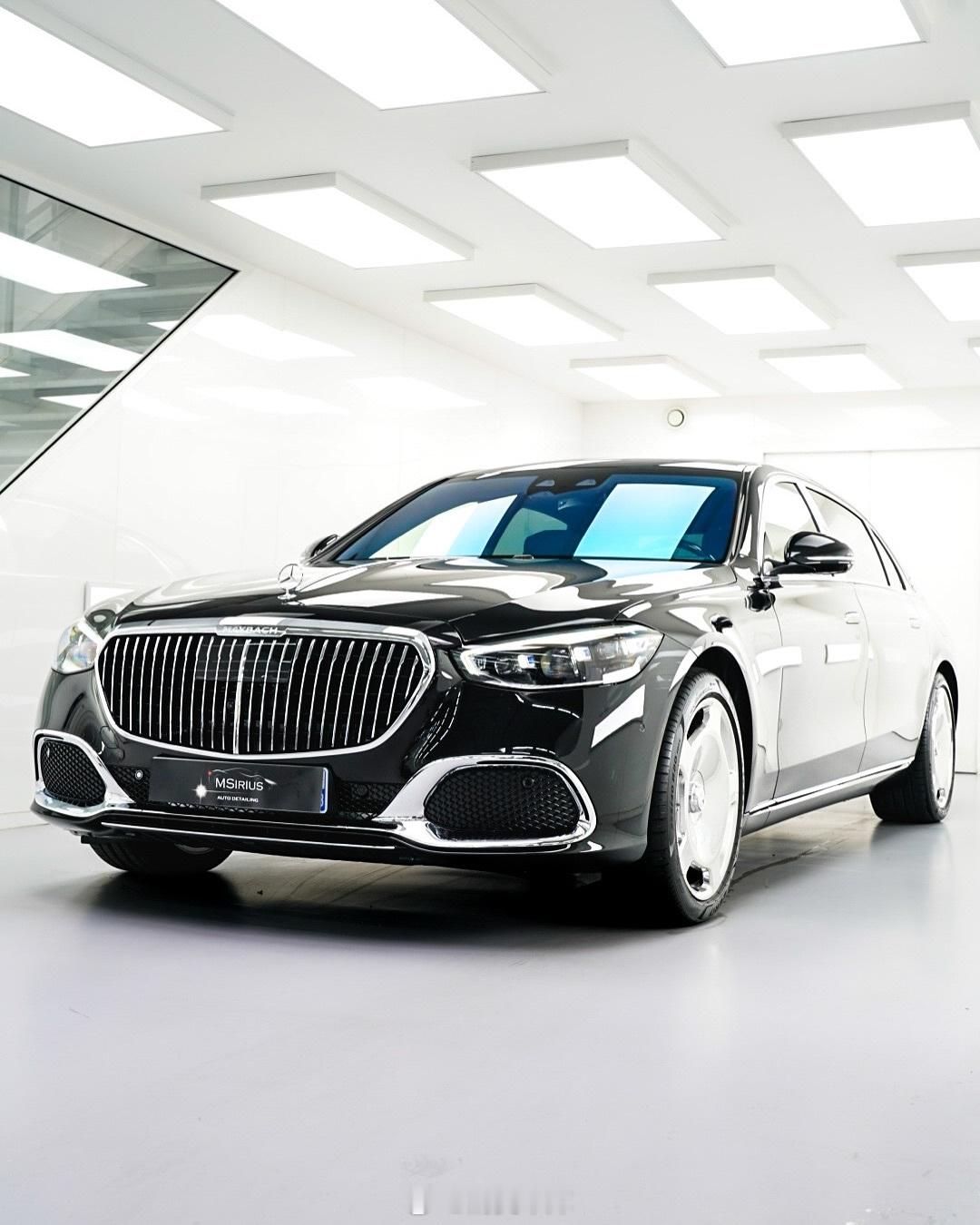 Maybach S Class 黑外黑内 ​​​