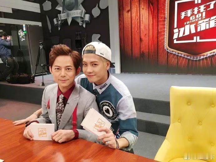 何炅王嘉尔芒果跨年合体湖南卫视跨年第四波阵容湖南卫视跨年演唱会 十年之约终于兑现