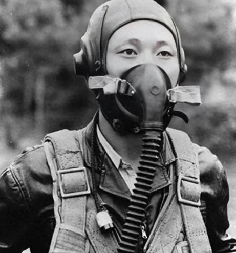 1953年，年仅21岁的朝鲜飞行员，开着当时世界上最先进的战机投诚美国，并获得1