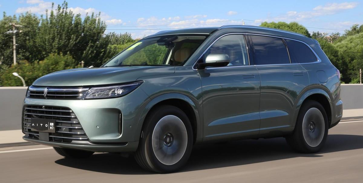 新买了辆30万的suv，小姑子想借走五一开去婆家，我说不借！结果连我婆婆都来劝我