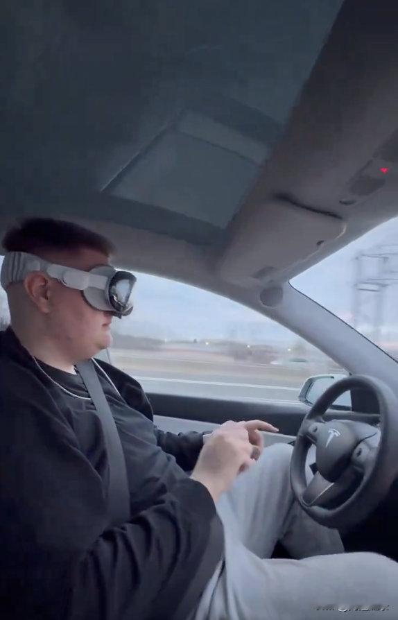 Apple vision pro + Tesla FSD。

苹果不造车，苹果做