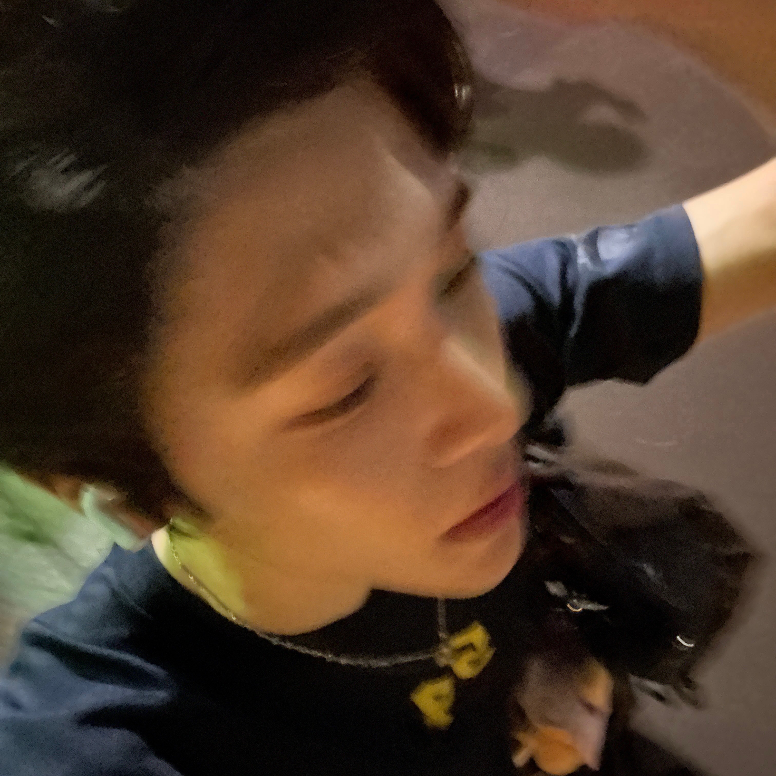 小v脸 高鼻梁… 