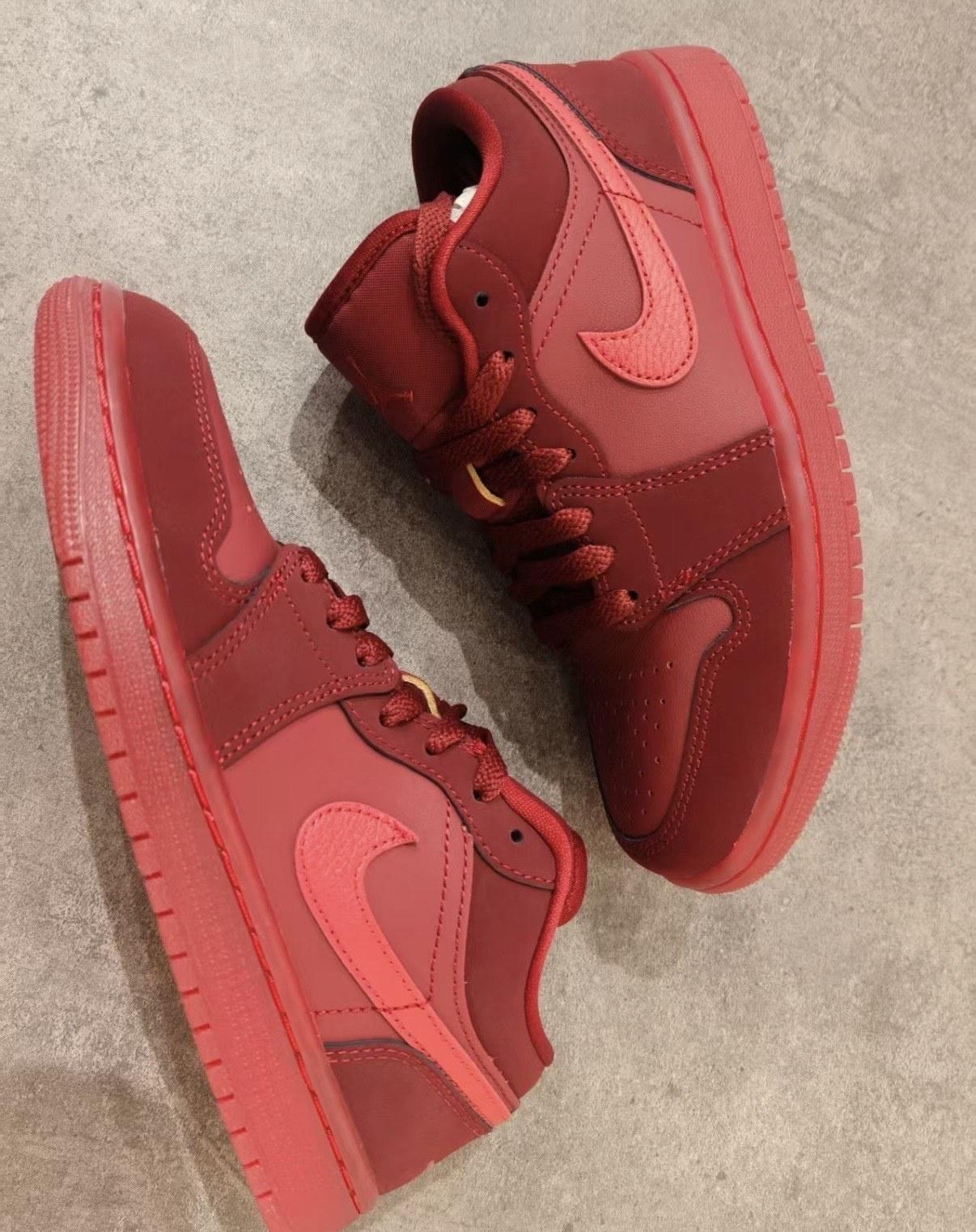 每天来点红色治愈系
📍上海 NIKE(滔搏松江鹿都广场衣品时尚运动城店)
这双