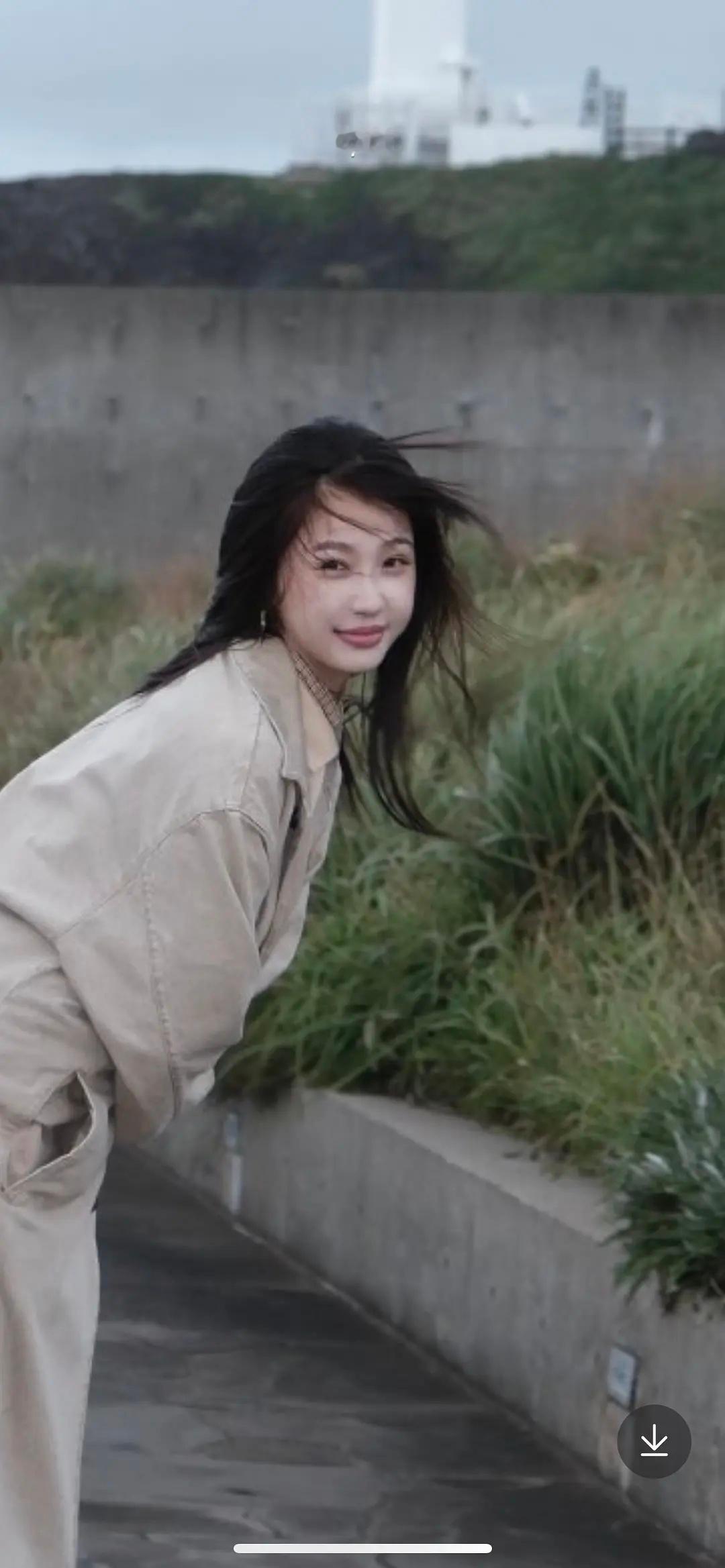 粉丝捂嘴的速度赶不上虞书欣添乱的速度 ​​​