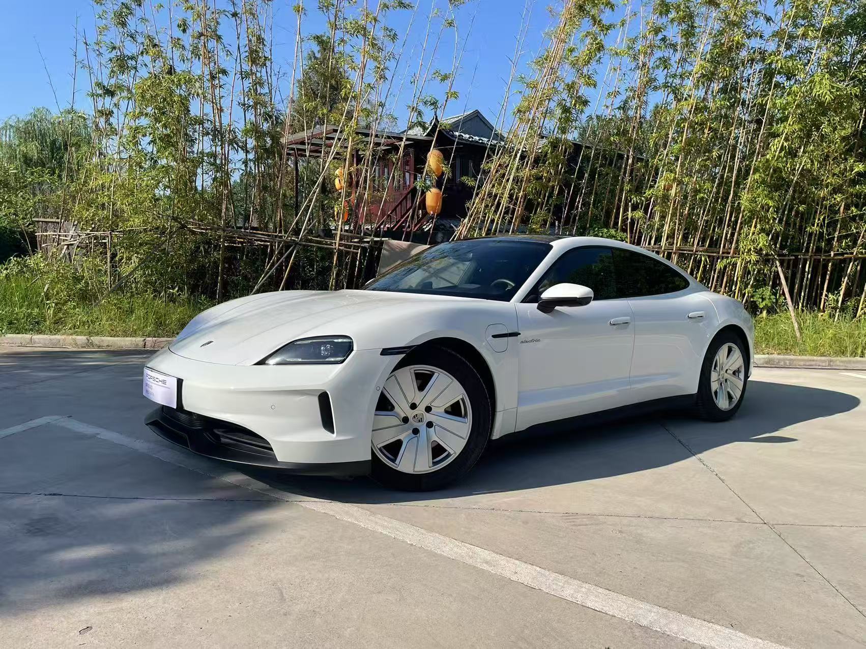 25款保时捷Taycan4 大柏林配置单120w7900km，原版原漆 可专票如