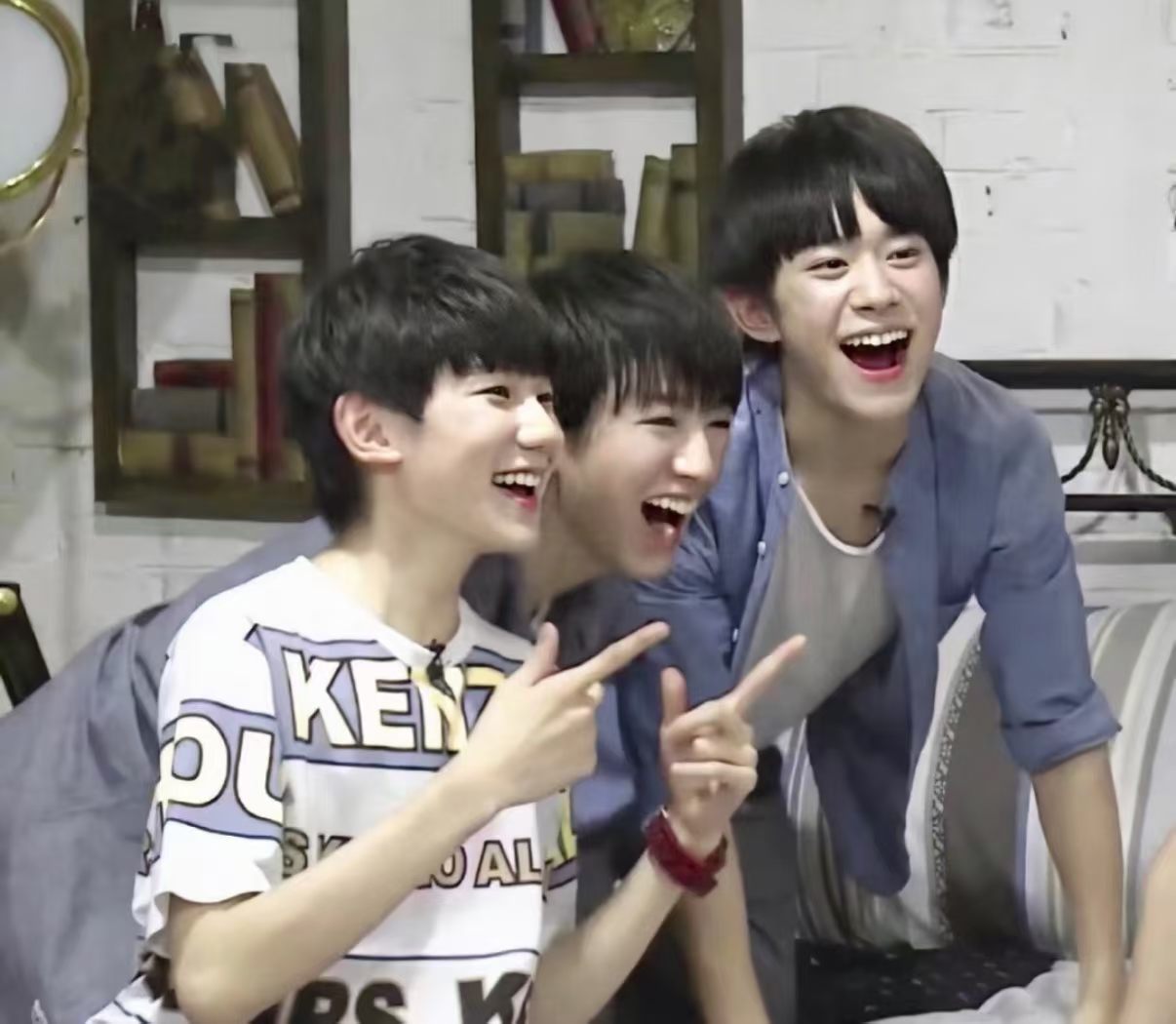 高会 TFBOYS联名鞋🍀盛开的第13年你们可不可以一直纠缠在一起🥺 