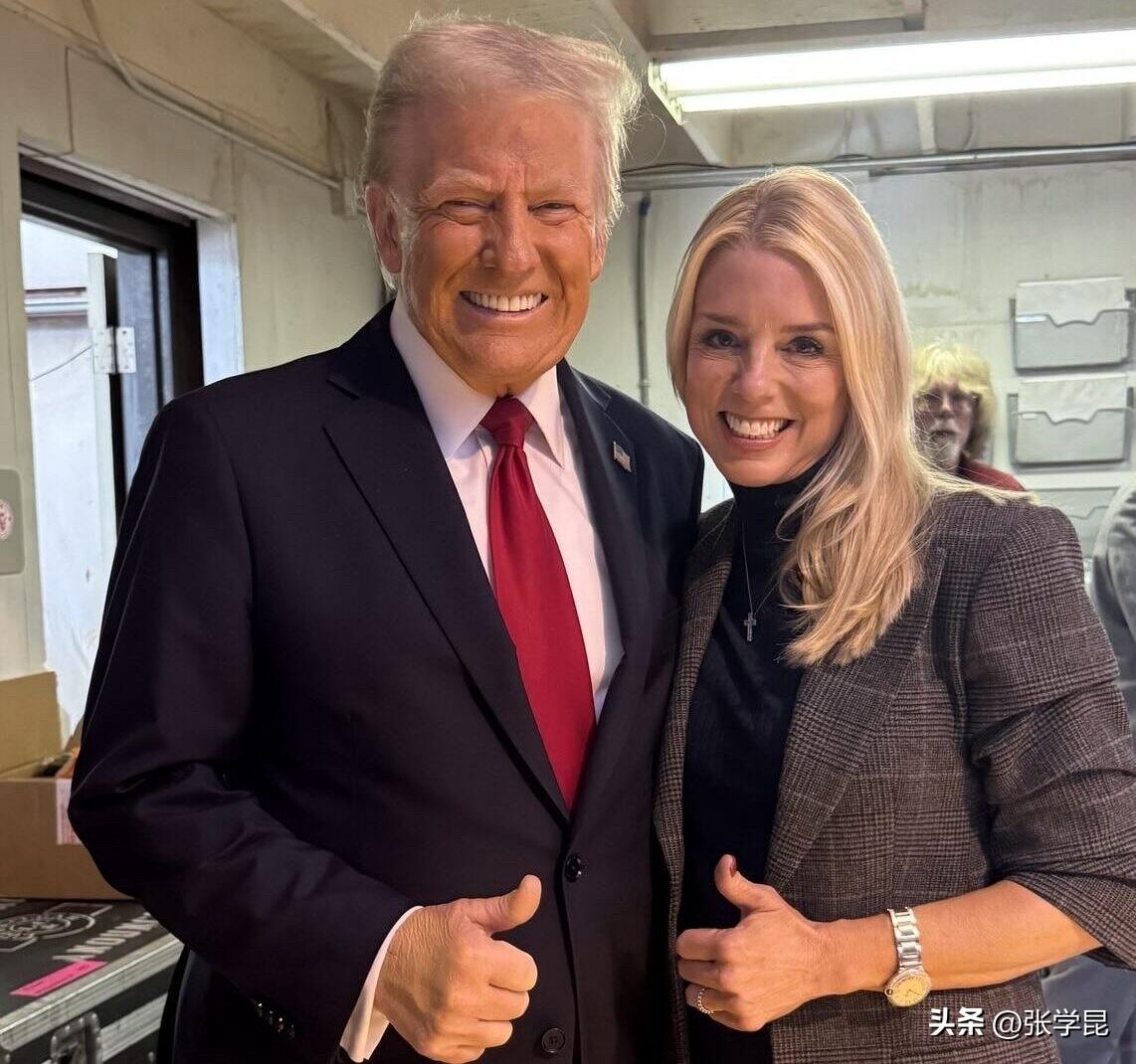 突发消息：特朗普解雇了司法部长

特朗普今天（4月3日）发文说：“帕姆·邦迪是一